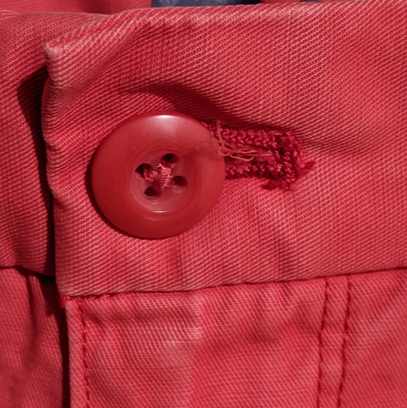 Gap red/orange flat front chaki shorts, men's size 32 - Picture 3 of 7